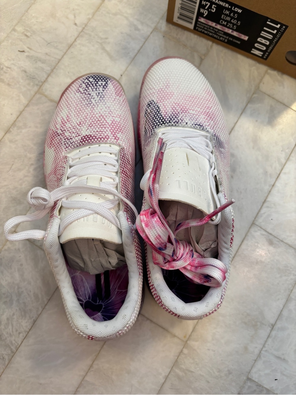 NOBULL White and Pink Floral Low-Top Trainer NEW IN BOX - Picture 3 of 10